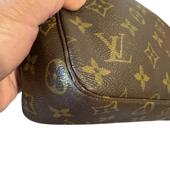 LOUIS VUITTON Monogram Trousse Toilette 23 - Picture 6 of 12